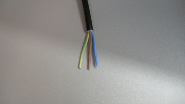 Kabel 3 x 0,75 schwarz,2772